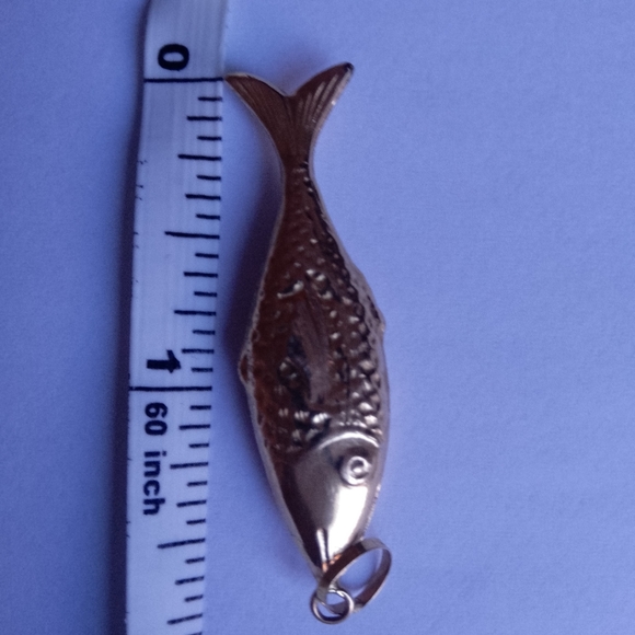 18 k Solid gold fish pendant - Picture 2 of 3